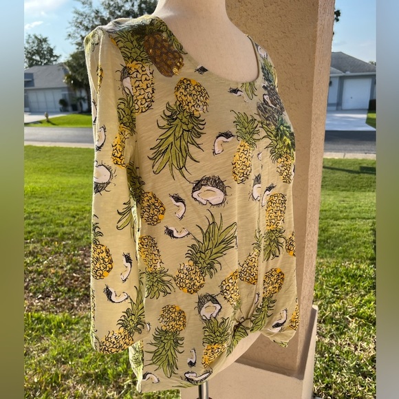 Sequined Pineapple’s & Coconuts Top Twisted at Bottom, NWT - Picture 5 of 8